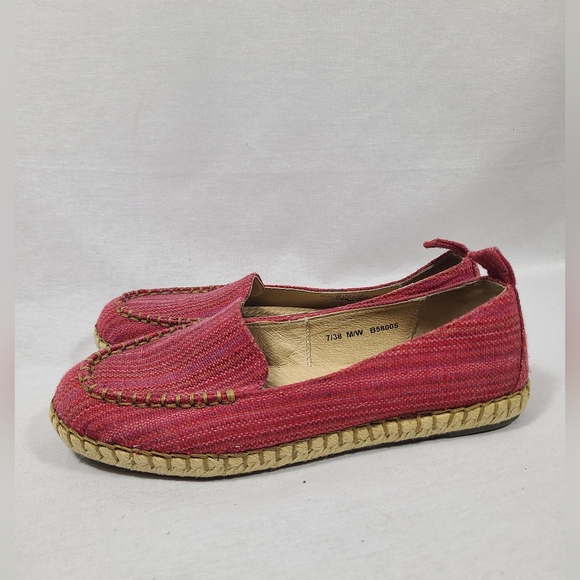 Womens BORN boho flats- Size 7 - Picture 6 of 6